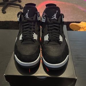 Jordan 4